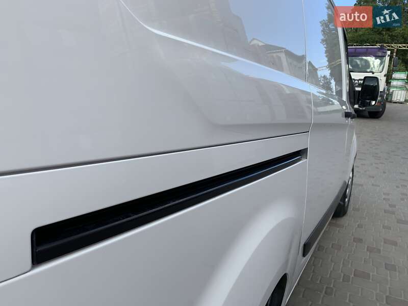 Вантажний фургон Ford Transit Custom 2022 в Рівному