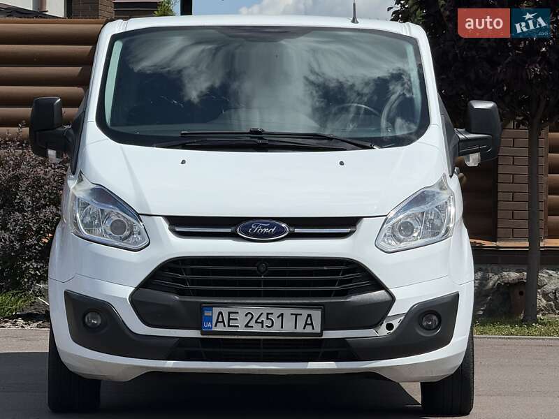 Вантажний фургон Ford Transit Custom 2015 в Києві