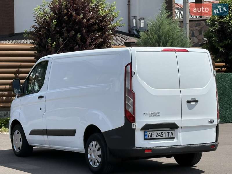 Вантажний фургон Ford Transit Custom 2015 в Києві