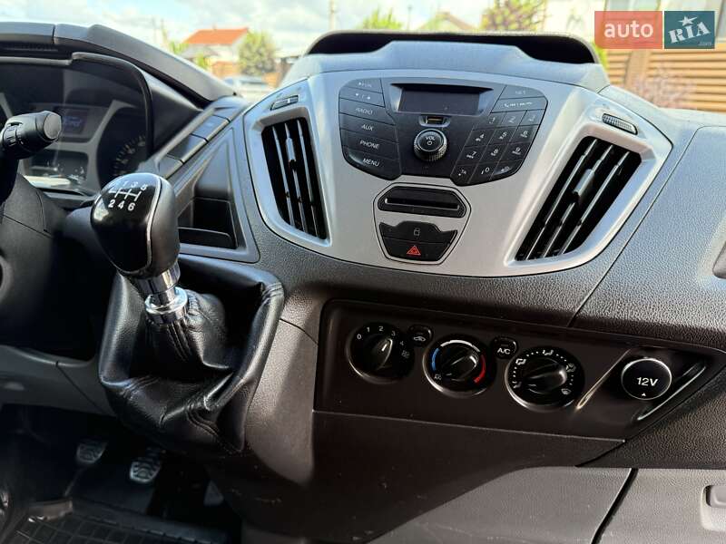 Вантажний фургон Ford Transit Custom 2015 в Києві