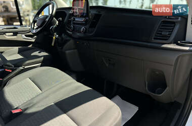 Минивэн Ford Transit Custom 2020 в 