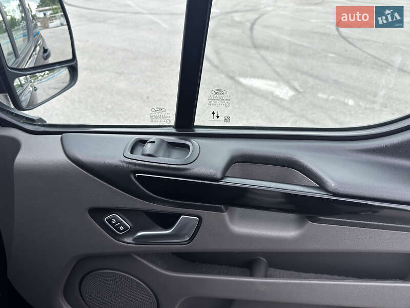 Мінівен Ford Transit Custom 2021 в Чернівцях