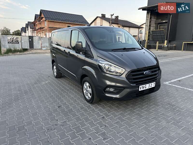 Вантажний фургон Ford Transit Custom 2021 в 