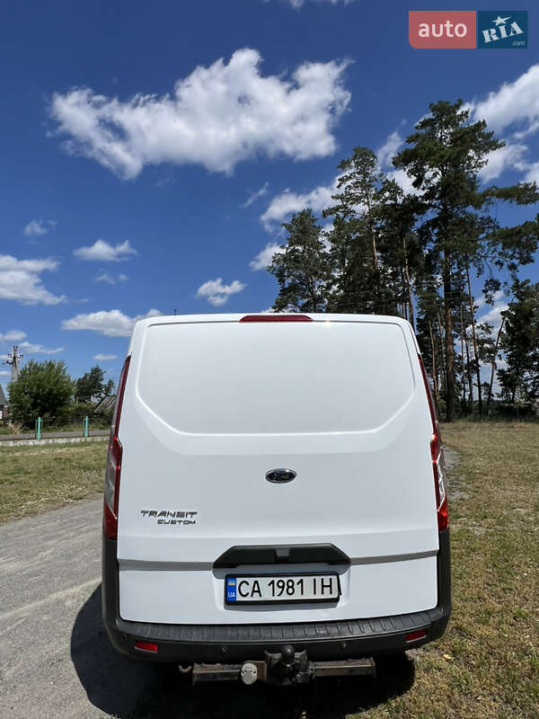 Вантажний фургон Ford Transit Custom 2016 в Бородянці