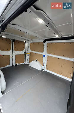 Грузовой фургон Ford Transit Custom 2020 в 