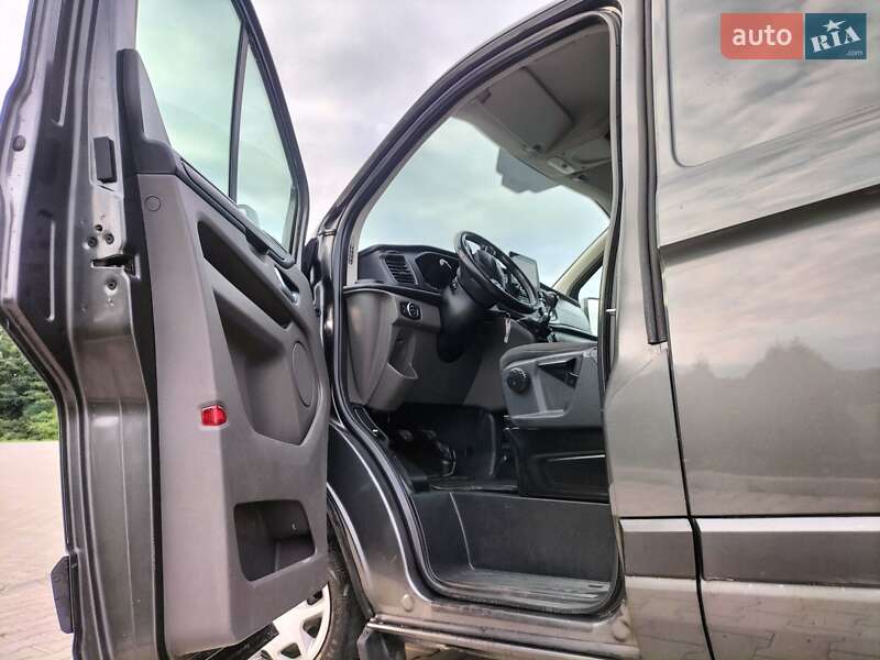 Вантажний фургон Ford Transit Custom 2018 в Дунаївцях