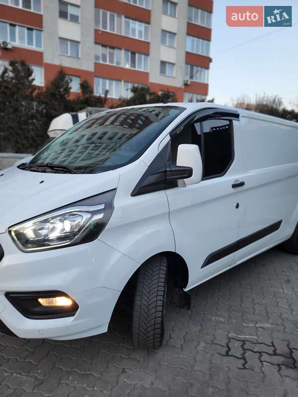 Вантажний фургон Ford Transit Custom 2018 в Львові