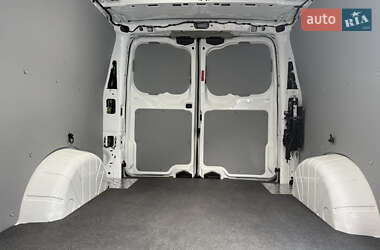 Грузовой фургон Ford Transit Custom 2024 в 