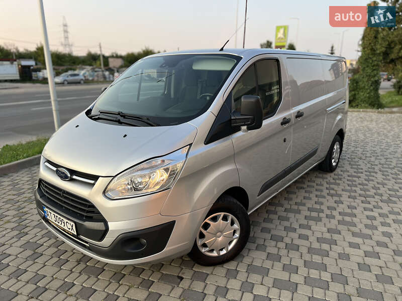 Вантажний фургон Ford Transit Custom 2017 в Івано-Франківську