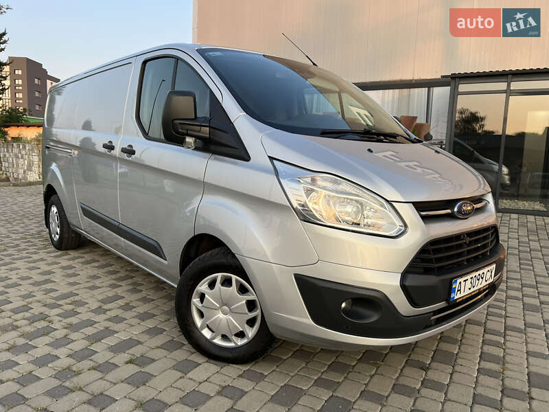 Вантажний фургон Ford Transit Custom 2017 в Івано-Франківську