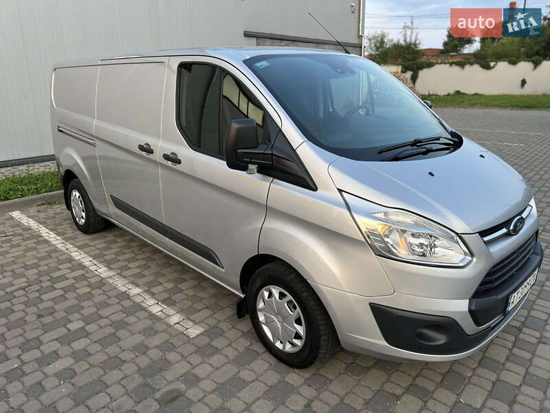 Вантажний фургон Ford Transit Custom 2017 в Івано-Франківську
