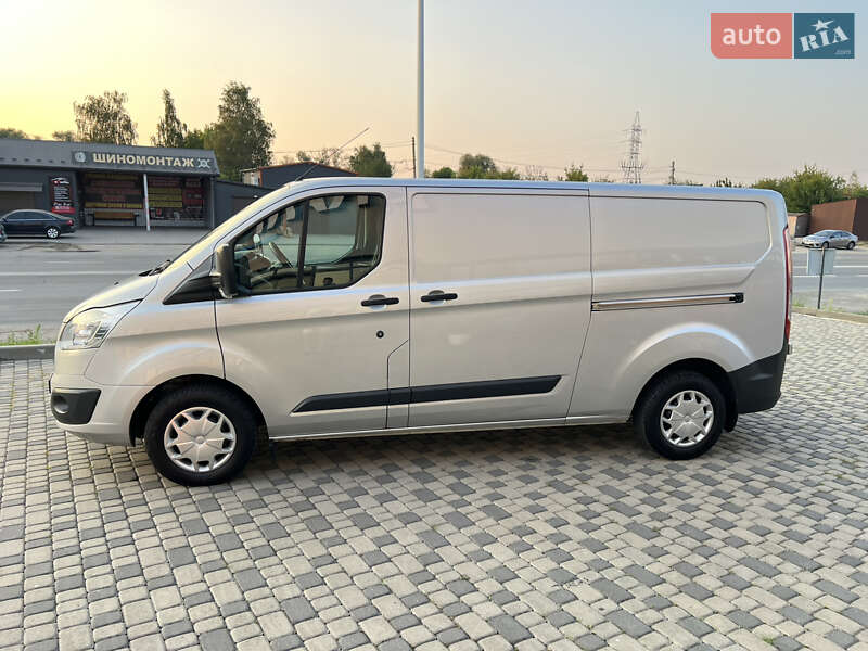 Вантажний фургон Ford Transit Custom 2017 в Івано-Франківську
