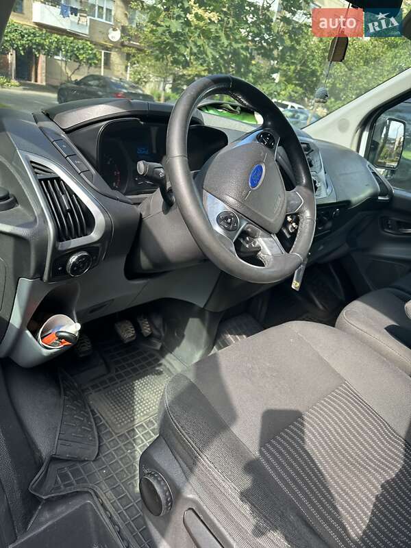 Мінівен Ford Transit Custom 2015 в Ужгороді
