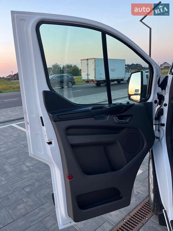 Вантажний фургон Ford Transit Custom 2019 в Луцьку