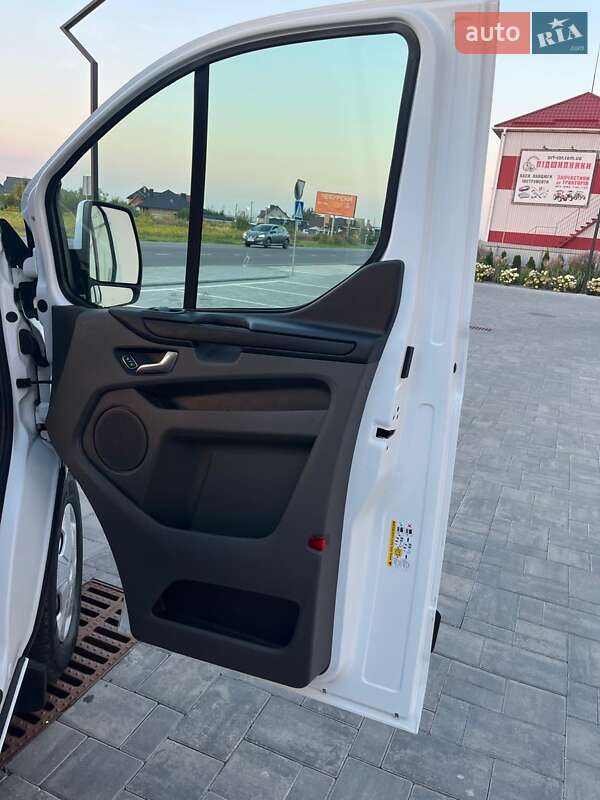 Вантажний фургон Ford Transit Custom 2019 в Луцьку