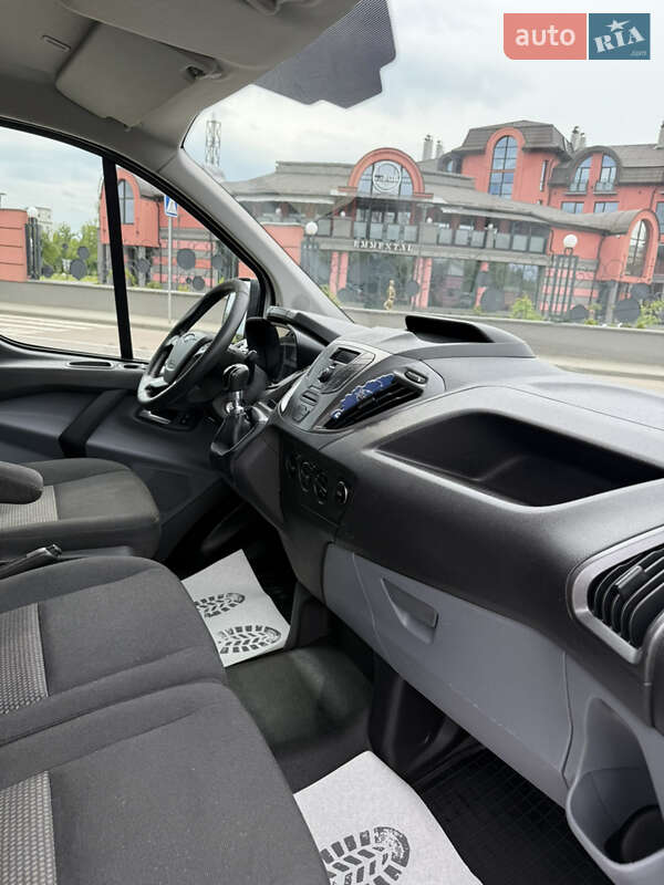 Вантажний фургон Ford Transit Custom 2015 в Дрогобичі
