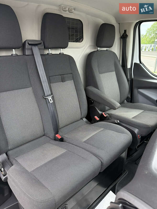 Вантажний фургон Ford Transit Custom 2015 в Дрогобичі