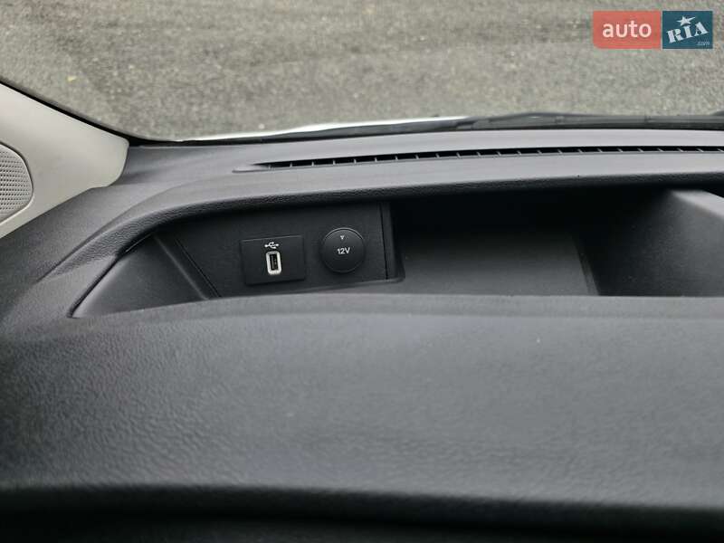 Вантажний фургон Ford Transit Custom 2019 в Луцьку фото 16 Вантажний фургон Ford Transit Custom 2019 в Луцьку