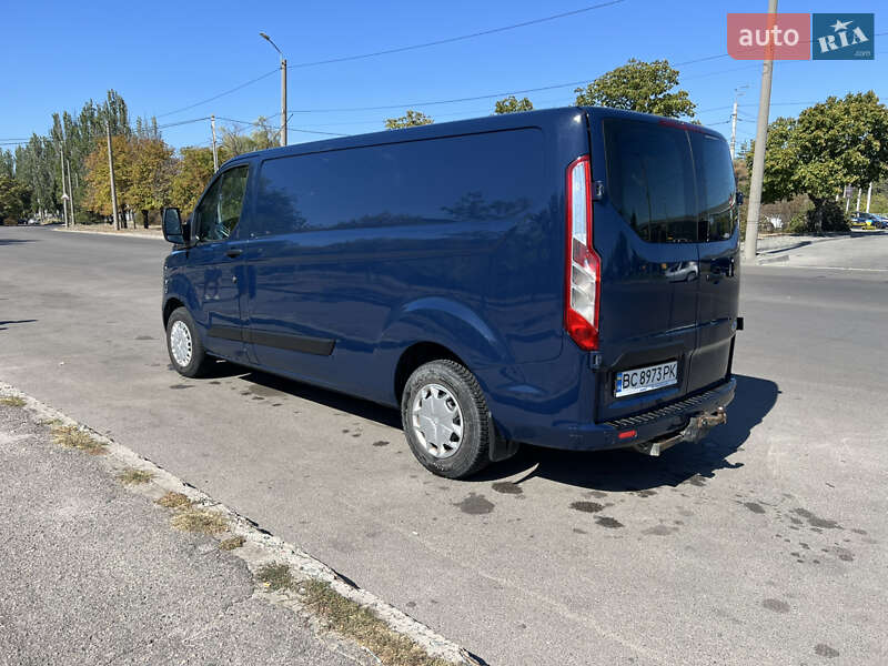Вантажний фургон Ford Transit Custom 2016 в Дніпрі