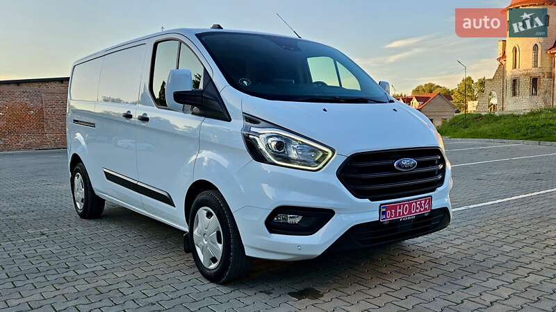 Вантажний фургон Ford Transit Custom 2021 в Бережанах