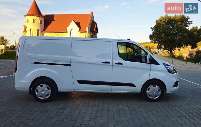 Вантажний фургон Ford Transit Custom 2021 в Бережанах