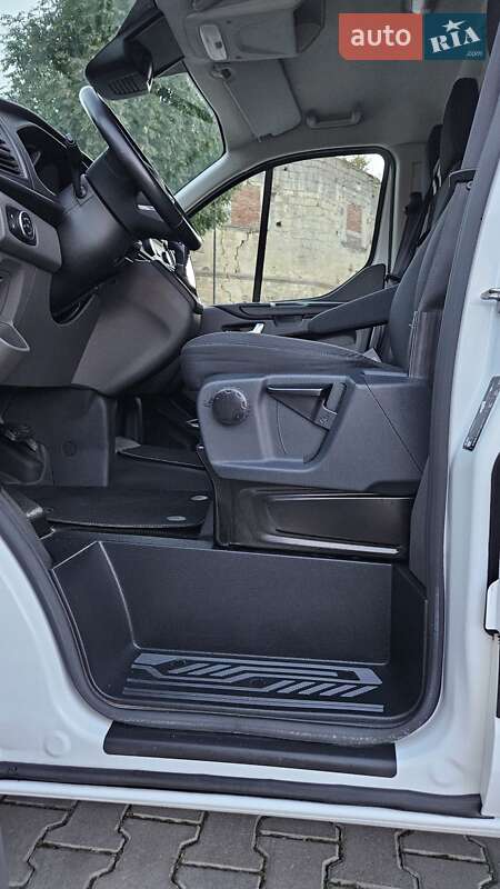 Вантажний фургон Ford Transit Custom 2021 в Бережанах