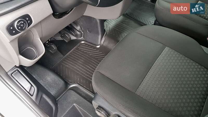 Вантажний фургон Ford Transit Custom 2020 в Вінниці