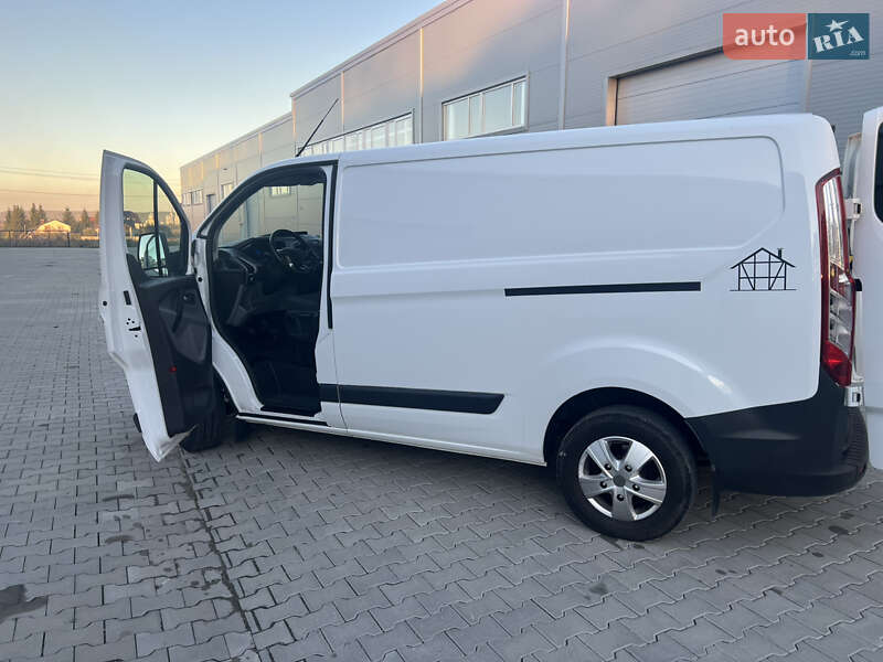 Вантажний фургон Ford Transit Custom 2016 в Івано-Франківську