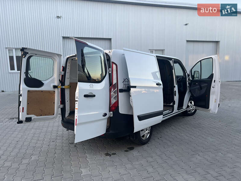 Вантажний фургон Ford Transit Custom 2016 в Івано-Франківську