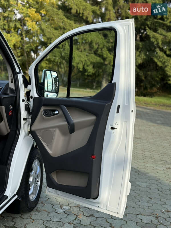 Мінівен Ford Transit Custom 2014 в Дубні