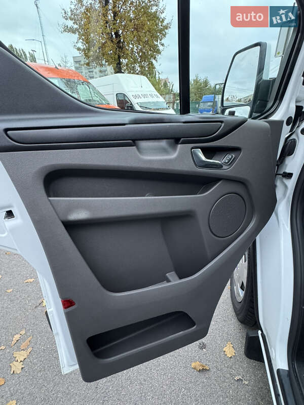 Грузовой фургон Ford Transit Custom 2022 в Киеве