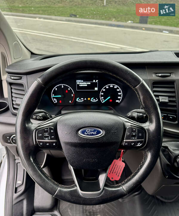 Вантажний фургон Ford Transit Custom 2018 в Полтаві