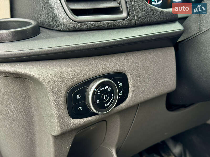 Вантажний фургон Ford Transit Custom 2018 в Полтаві