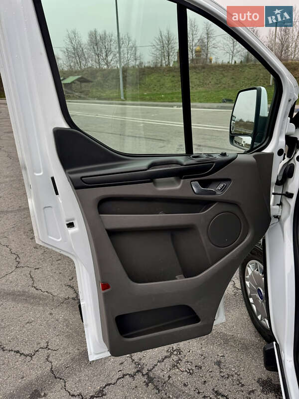 Вантажний фургон Ford Transit Custom 2018 в Полтаві