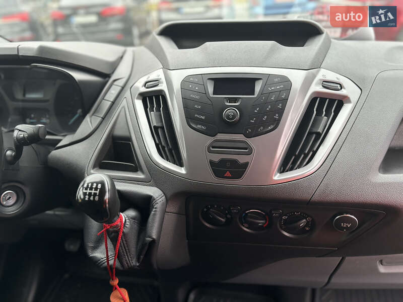 Вантажний фургон Ford Transit Custom 2017 в Львові