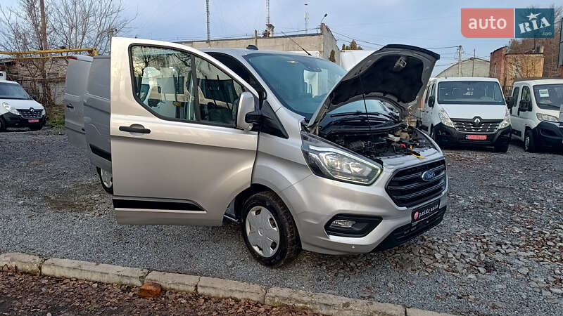 Вантажний фургон Ford Transit Custom 2019 в Рівному