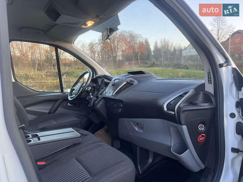 Минивэн Ford Transit Custom 2015 в Самборе