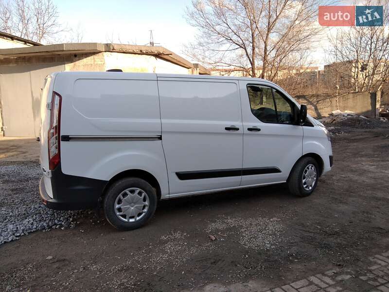 Мікроавтобус вантажний (до 3,5т) Ford Transit Custom 2017 в Кривому Розі фото 6 Мікроавтобус вантажний (до 3,5т) Ford Transit Custom 2017 в Кривому Розі