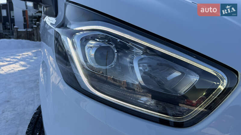 Вантажний фургон Ford Transit Custom 2021 в Калуші
