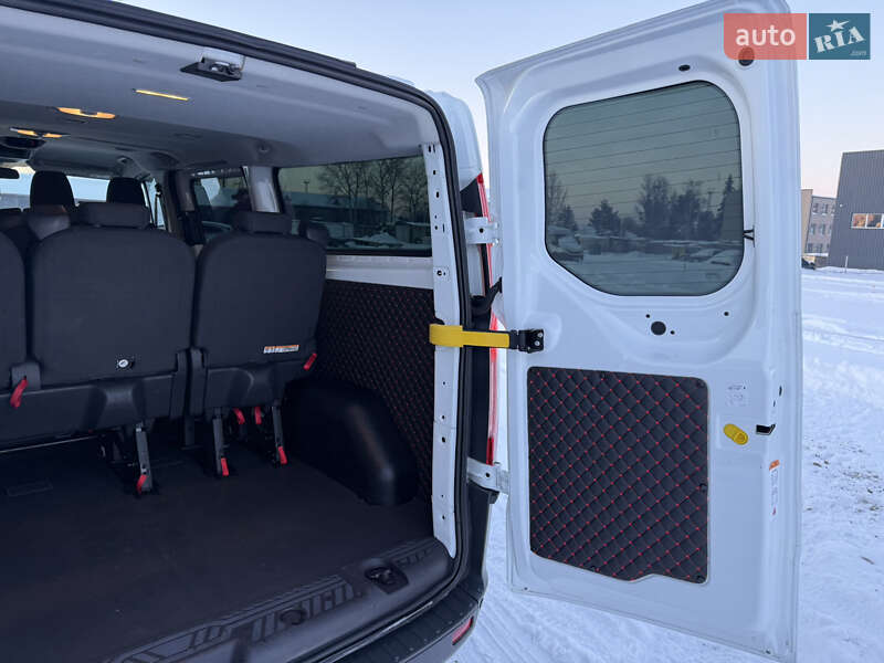 Минивэн Ford Transit Custom 2016 в Луцке
