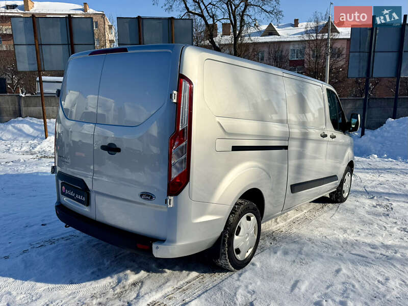 Вантажний фургон Ford Transit Custom 2019 в Рівному