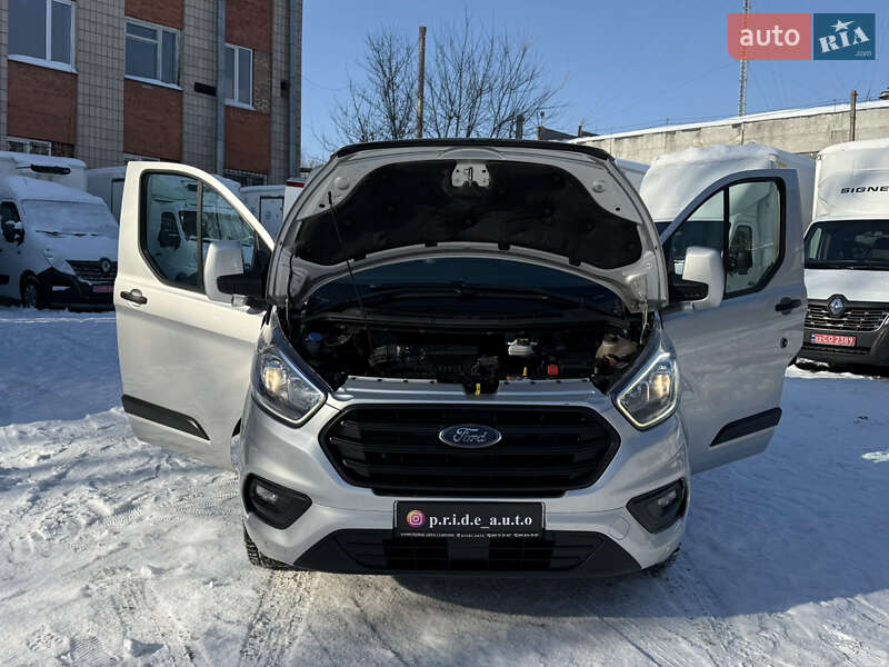 Вантажний фургон Ford Transit Custom 2019 в Рівному