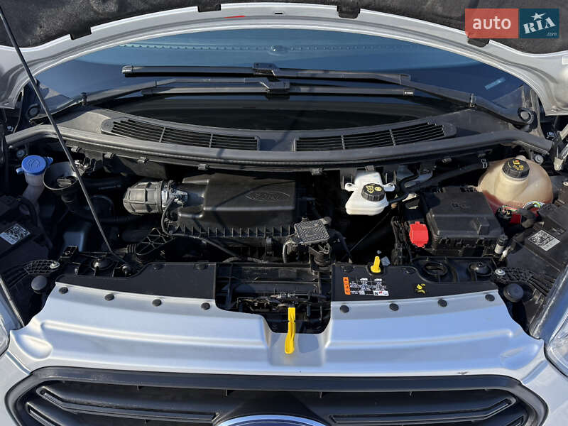 Вантажний фургон Ford Transit Custom 2019 в Рівному