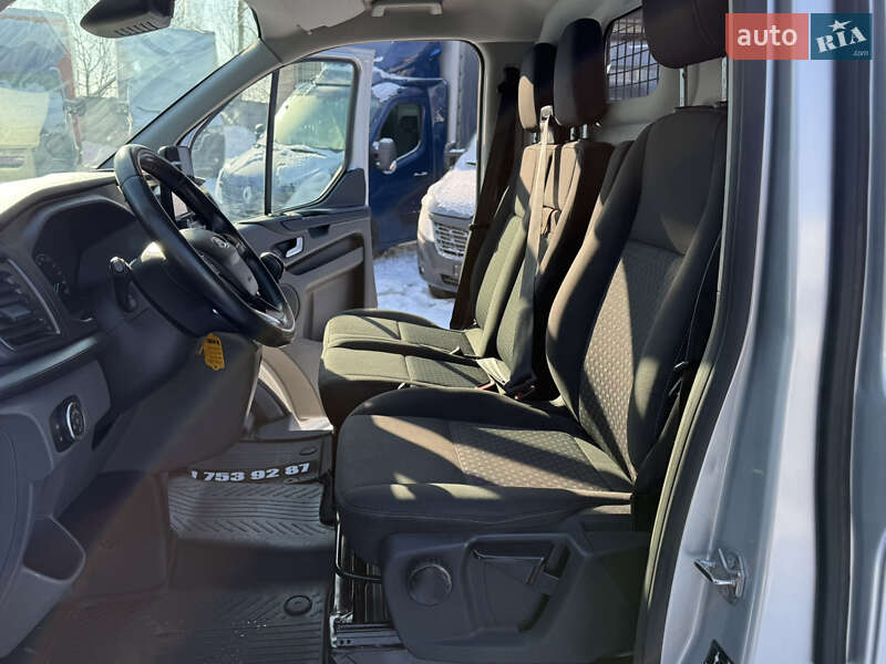 Вантажний фургон Ford Transit Custom 2019 в Рівному