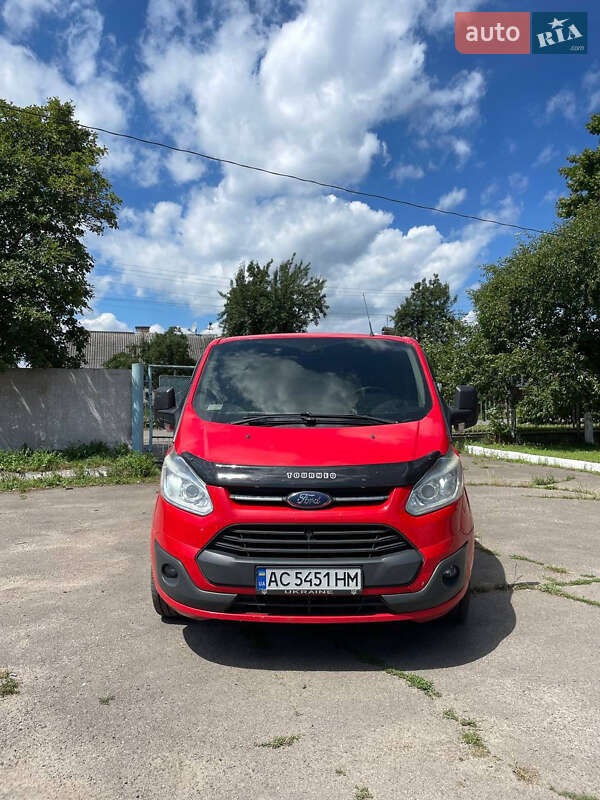 Вантажний фургон Ford Transit Custom 2015 в Луцьку
