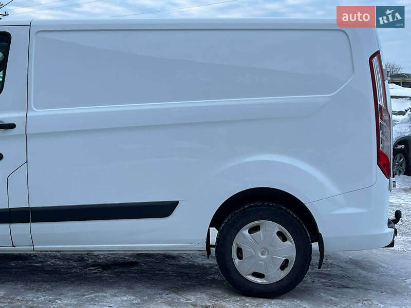 Вантажний фургон Ford Transit Custom 2019 в Львові