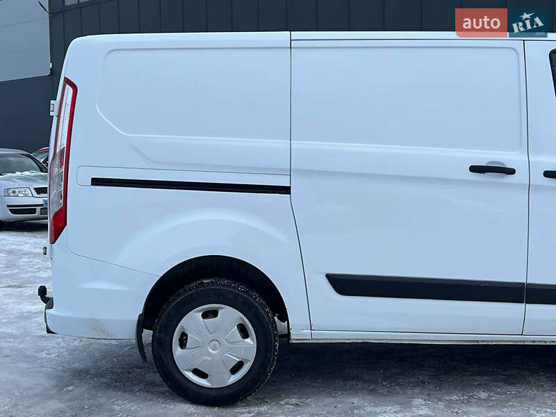 Вантажний фургон Ford Transit Custom 2019 в Львові