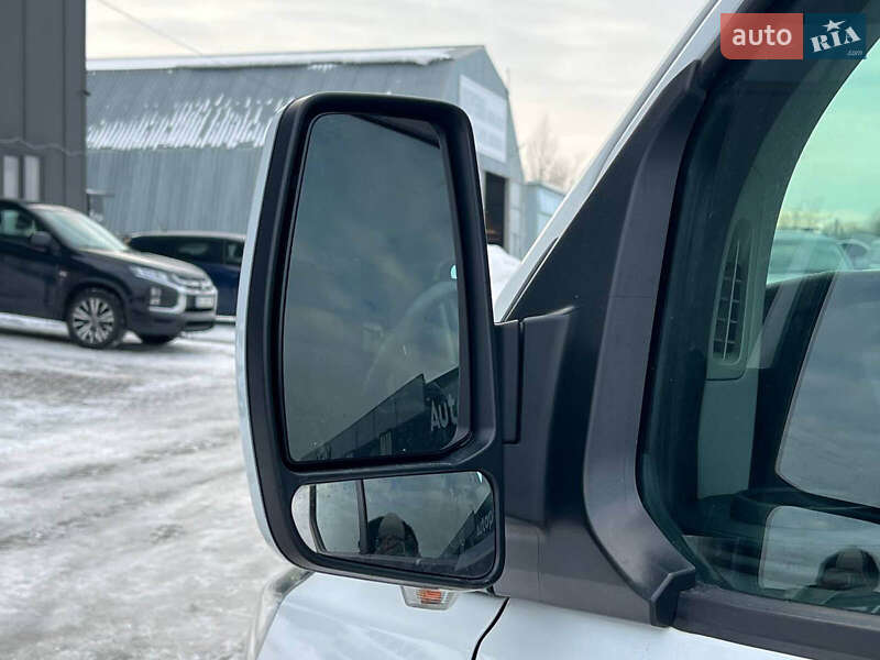 Вантажний фургон Ford Transit Custom 2019 в Львові