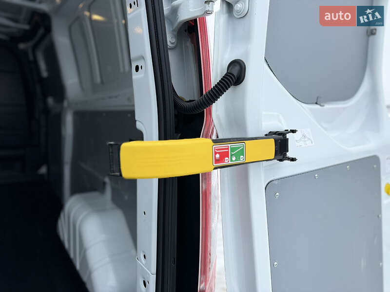 Грузовой фургон Ford Transit Custom 2021 в Киеве фото 47 Грузовой фургон Ford Transit Custom 2021 в Киеве