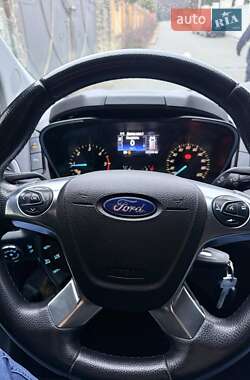 Вантажний фургон Ford Transit Custom 2016 в Ужгороді